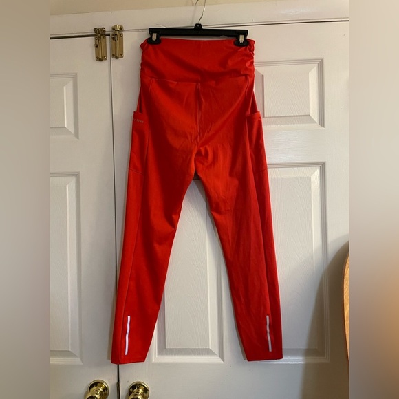 Peace Love World Vibrant Red Leggings with pockets medium tall - Picture 6 of 7